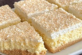 NAJKREMASTIJI KOKOS KOLAČ se sprema za pola sata, a već prvim zalogajem vas vodi u tople letnje dane