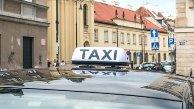 Akcja "Przewozy 2023". Trwa policyjna kontrola kierowców taksówek