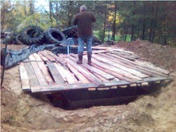 Ukradł koparkę i ją... zakopał