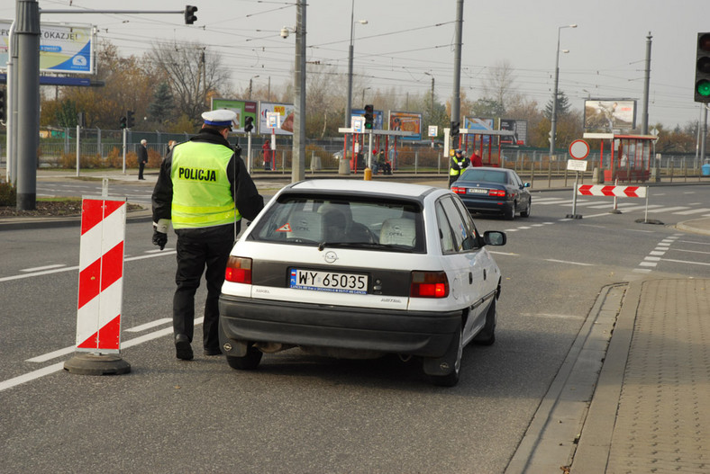 Wyjazdy w okresie Święta zmarłych: Bądź mądry przed szkodą