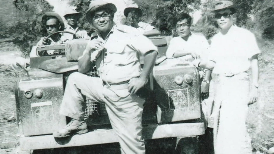 Kareni koji su imali zadatak da sa zemlje navode avion na pistu