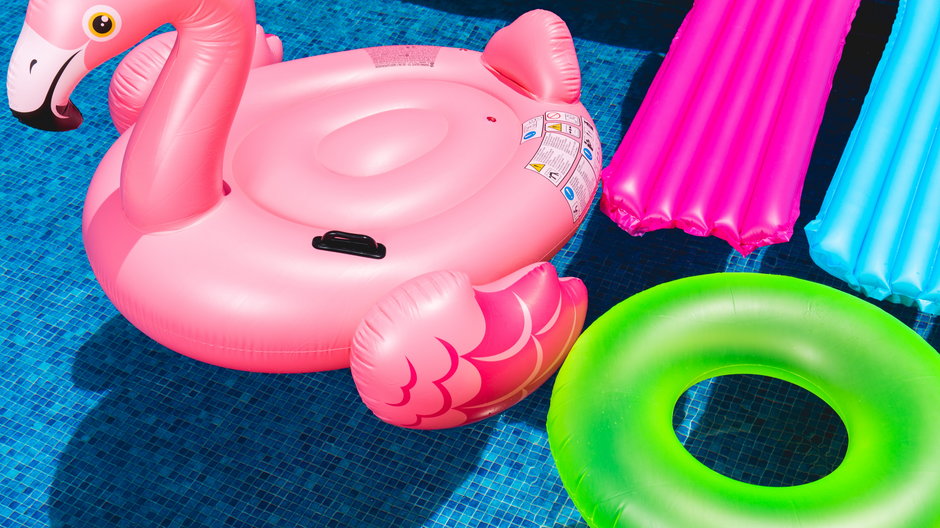 Ile naprawdę kosztują dmuchane baseny? Fot. Unsplash / Toni Cuenca