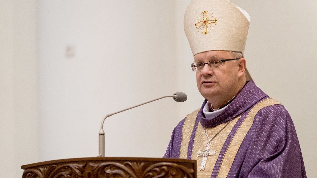 Opole: biskup Andrzej Czaja przeprosił ofiarę księdza pedofila
