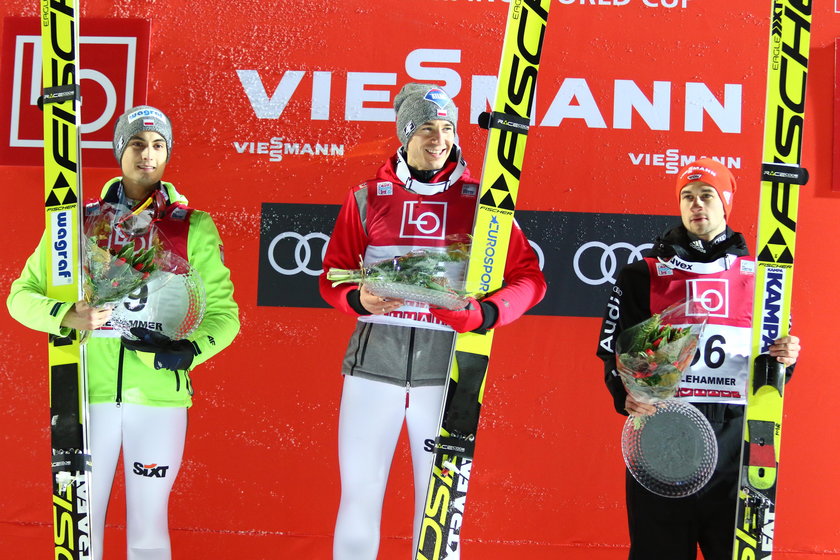 Maciej Kot i Kamil Stoch zarobili fortunę. Wielka kasa za PŚ w skokach