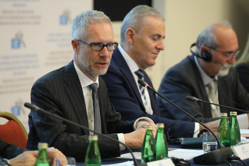  Član ECB i guverner banke Slovenije Boštjan Vasle