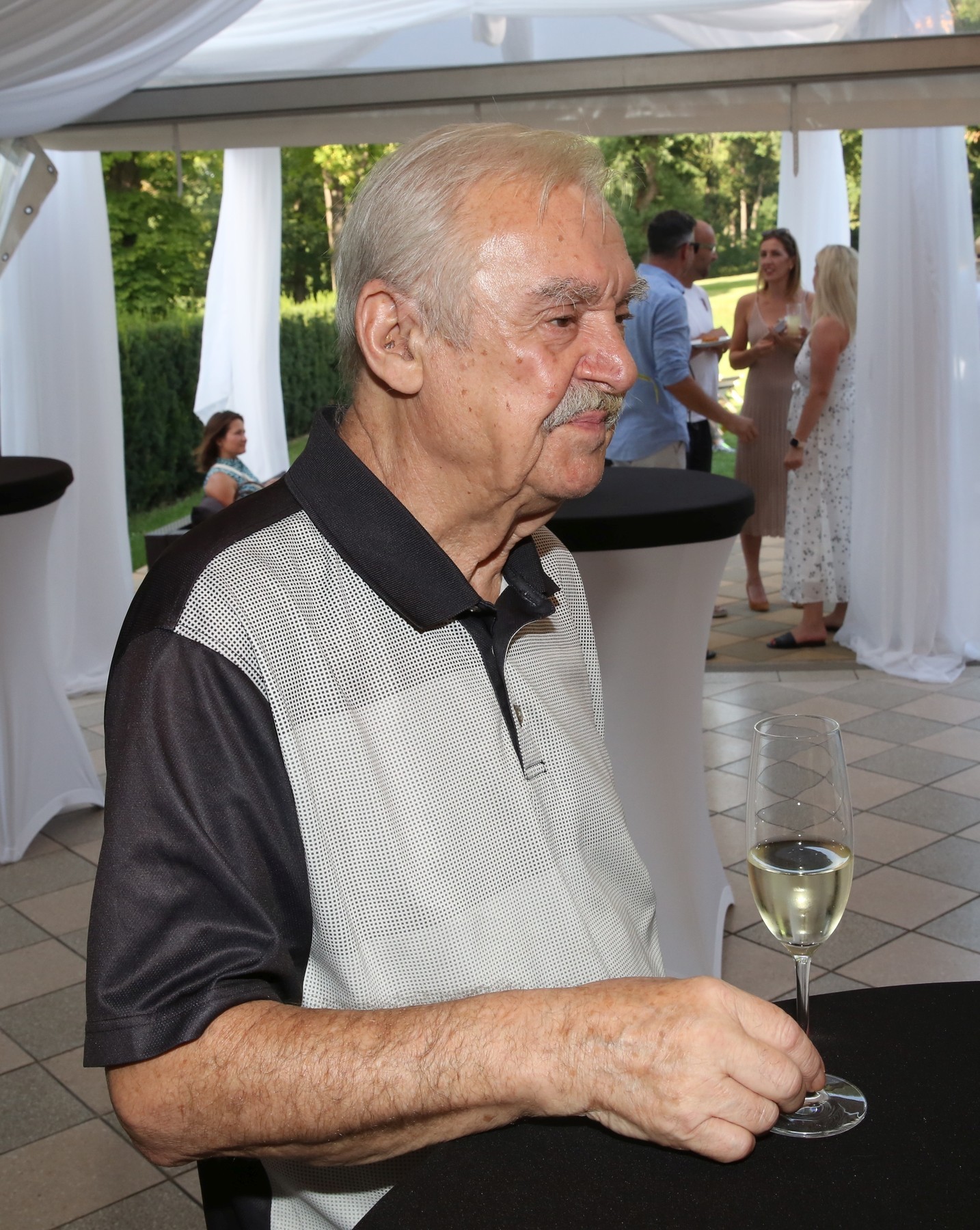 Herec Milan Slepička.