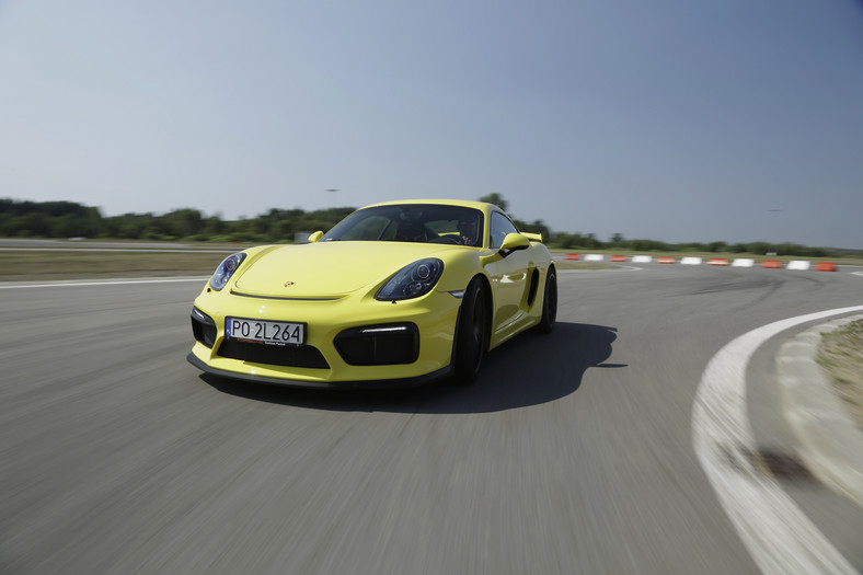 Porsche Cayman GT4