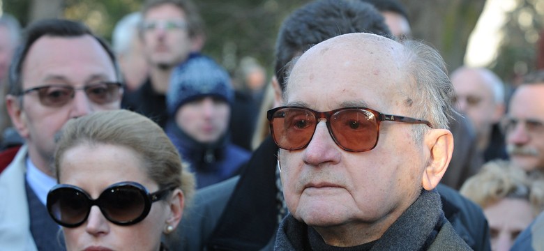 Generał Jaruzelski w szpitalu. "Pogorszenie funkcji nerek"