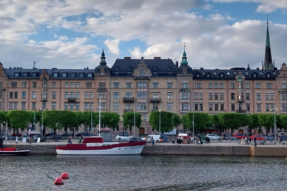 Pucnjava kod ambasade Izraela u Stokholmu: Uhapšen dečak (14)