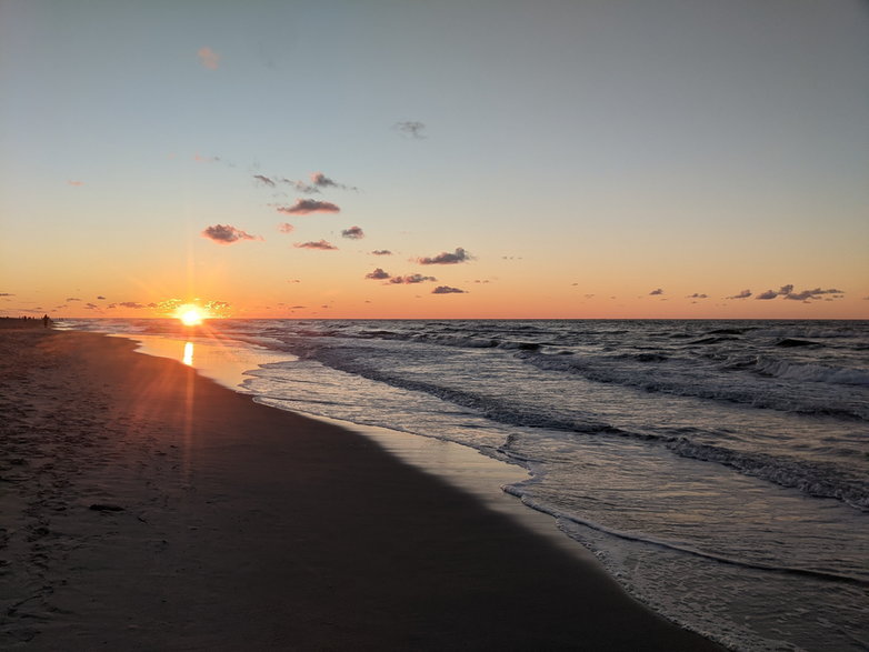 Zachód słońca nad Morzem Bałtyckim.