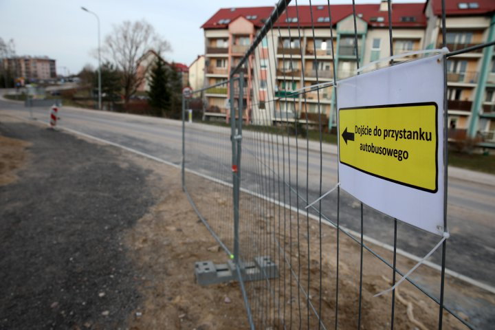 Wstrzymane prace przy rondzie na ul. Bartąskiej w Olsztynie