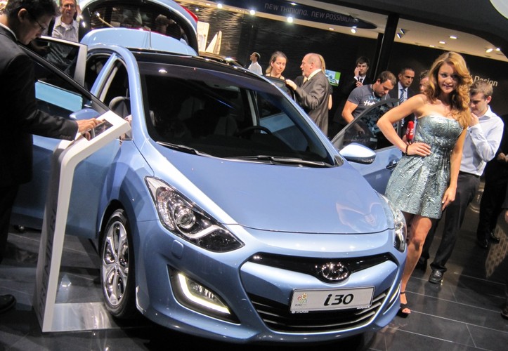 Nowa generacja hyundaia i30 zadebiutowała oficjalnie we Frankfurcie...