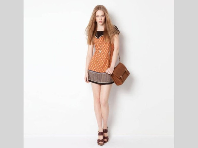 Romantyczny styl hippie w kolekcji Stradivariusa na wiosnę i lato 2011