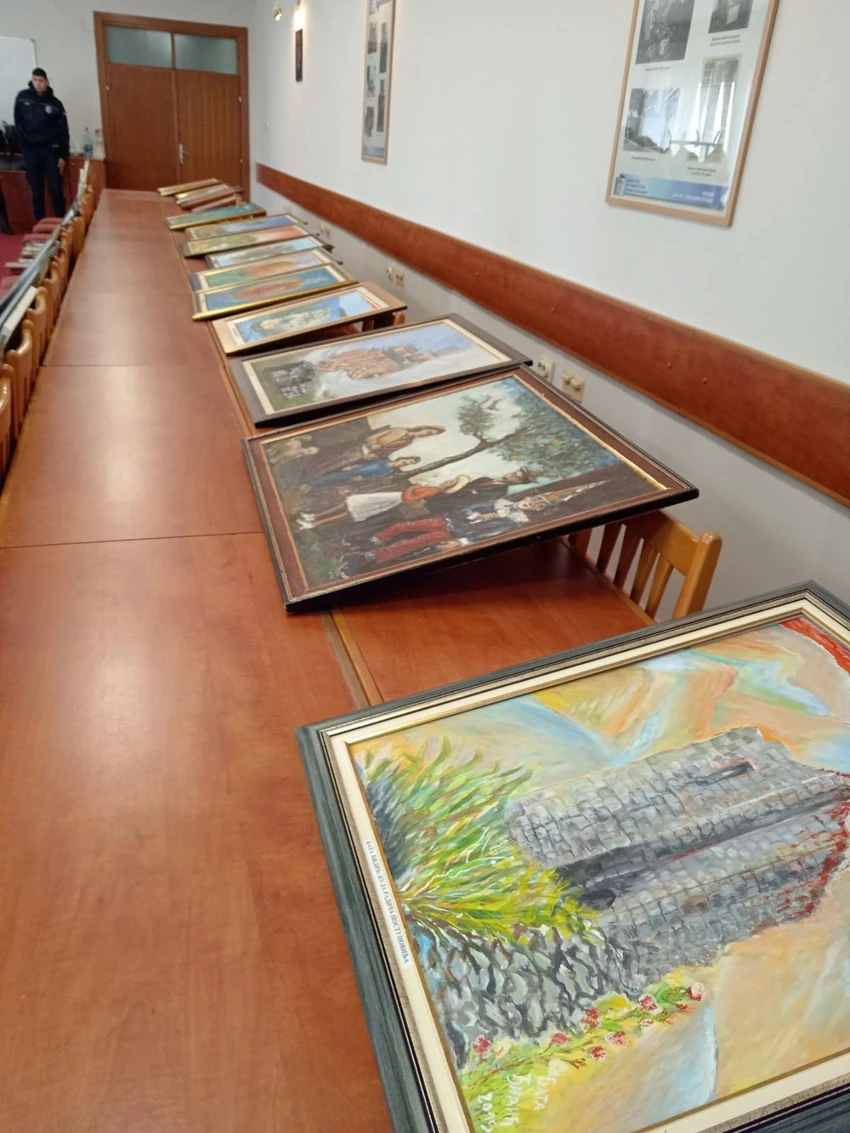 Pronađene slike koje su ukradene iz kuće poznatog književnika