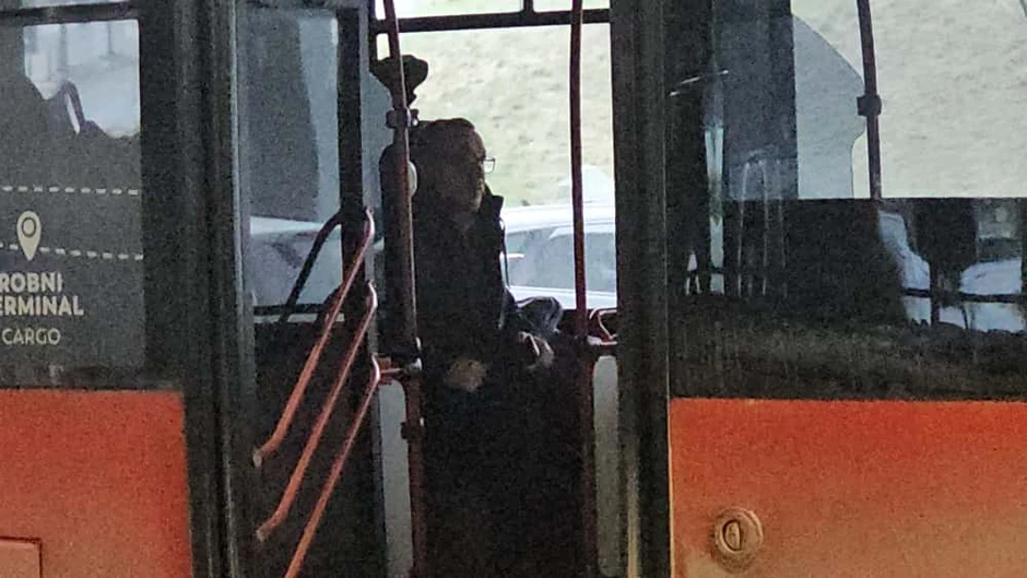 Bane Mojićević u autobusu