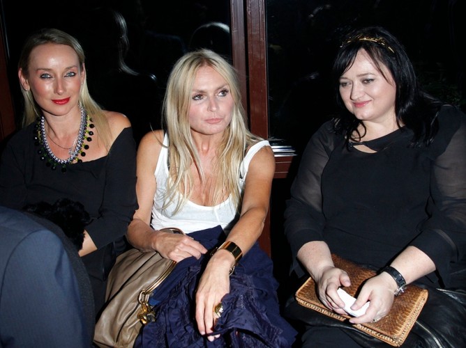 Gwiazdy na pokazie kolekcji 'Made in measure' Tomasza Ossolińskiego - Dorota Williams, Monika Olejnik i Gosia Baczyńska.