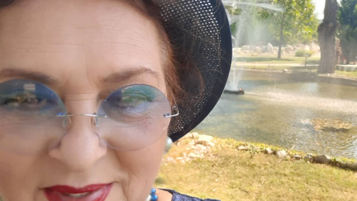 "NAGRABUSILA SAM SA POLJOPRIVREDOM" Poznata glumica (75) progovorila o biznisu koji joj je PROPAO: "Komšija me je pitao šta to radim"