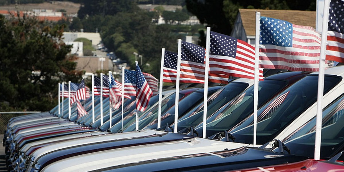 US auto sales rose to a new record in 2016