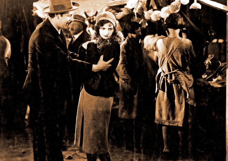 Poznat češki klasik “Tonka zvana vešala” gde Ita glumi prostitutku koja ispunjava poslednju želju ubici provodeći s njim noć pred pogubljenje