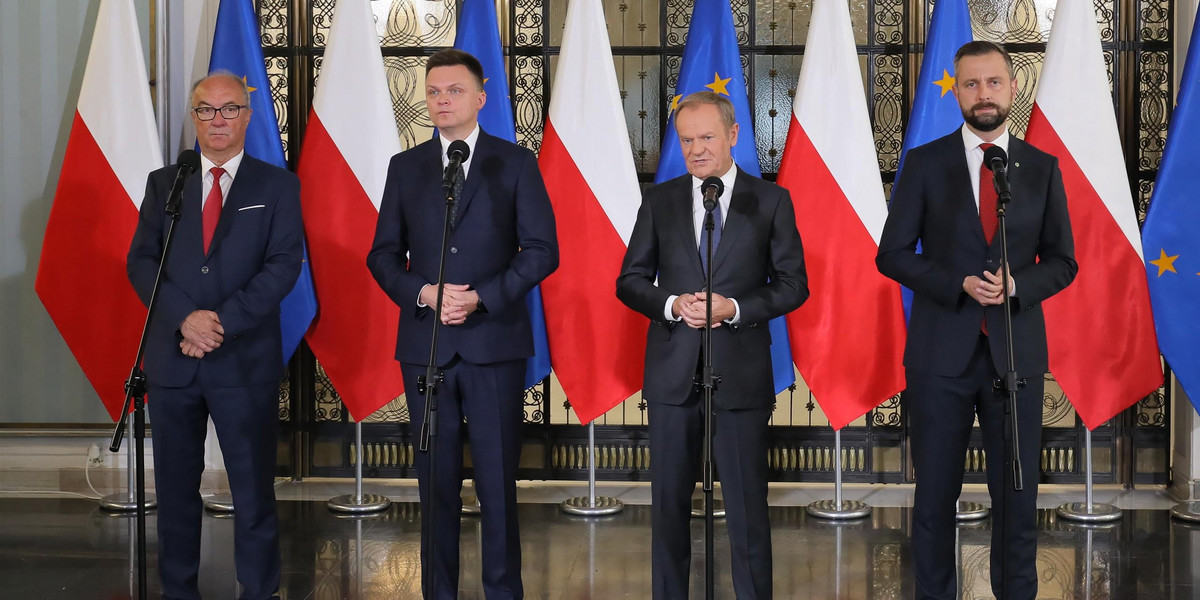 Liderzy obozu rządowego. Od lewej: Włodzimierz Czarzasty, Szymon Hołownia, Donald Tusk, Władysław Kosiniak-Kamysz.