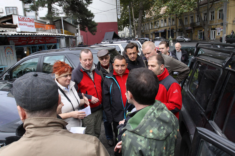 Auto Świat 4x4 Expedition: toast za Gruzję