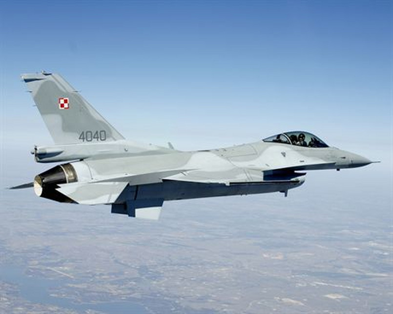 F-16 nareszcie w polskich barwach