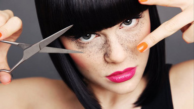 Jessie J zgoli włosy w celach charytatywnych