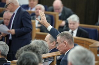 Ceny prądu nie wzrosną. Senat przyjął ustawę obniżającą akcyzę na energię elektryczną