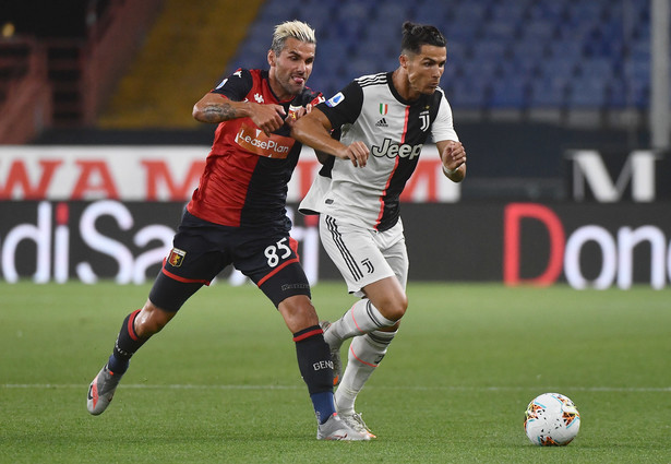 Valon Behrami i Cristiano Ronaldo