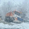 Kamion za čišćenje snega skliznuo s puta