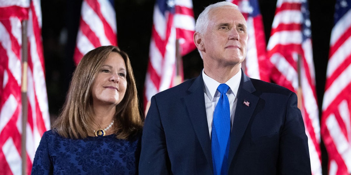 Wiceprezydent USA i druga dama. Po wtorkowej przedwyborczej debacie prezydenckiej, czas na starcie wiceprezydenta i kandydatki demokratów. Mike Pence i Kamala Harris zmierzą się w debacie i powalczą o głosy już 7 października. Wybory prezydenckie w USA za 32 dni.