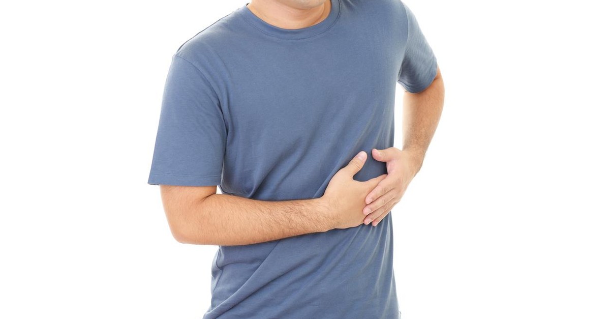 Ból z lewej strony pod żebrami co może oznaczać?