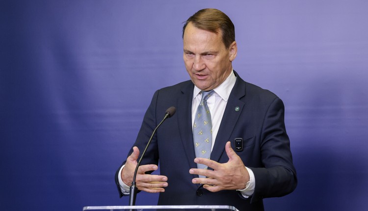 Sikorski: Niech za broń USA dla Ukrainy zapłaci Rosja, nie Europa