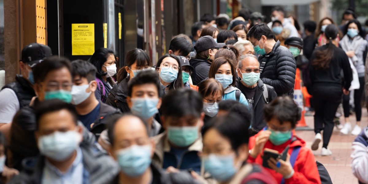 Epidemia koronawirusa w Chinach cały czas zbiera śmiertelne żniwo. Kolejne przypadki zakażeń stwierdzono już w około 30 krajach na świecie.