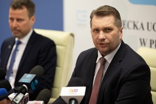 Czarnek: Do polskich szkół zapisane są już 54 tys. dzieci z Ukrainy