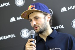 Andrzej Bargiel zjechał na nartach z 6178 m n.p.m.