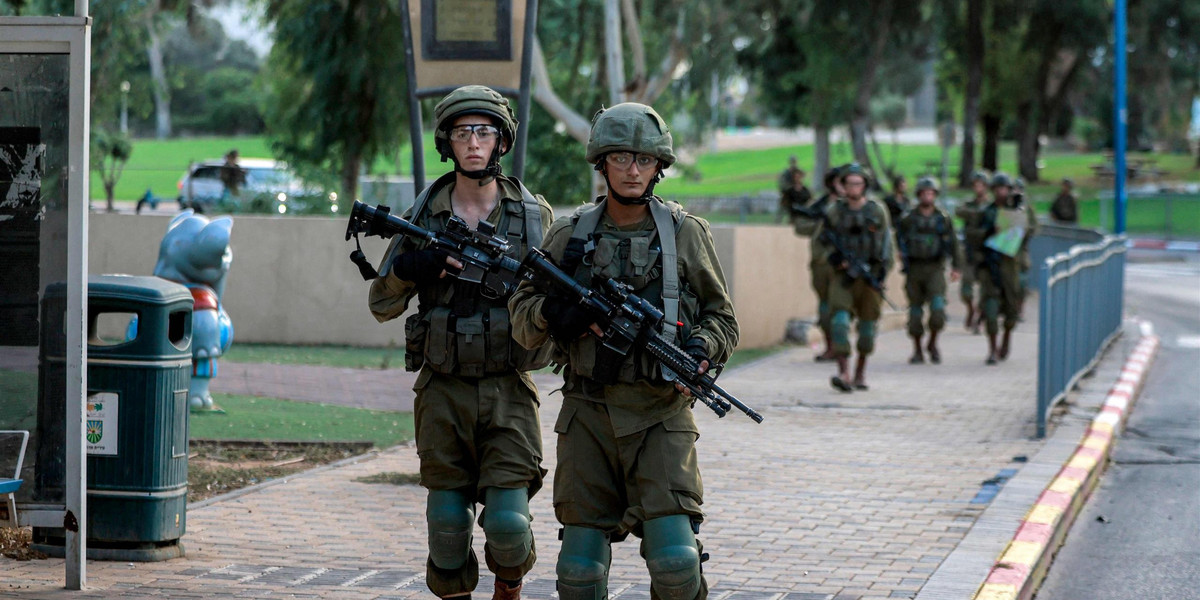 Żołnierki na ulicach Izraela