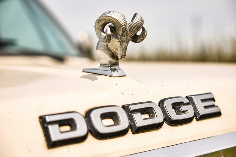 Dodge W150 Power RAM 4WD
