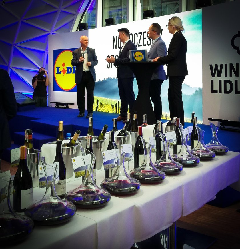 Lidl: wino wybierzesz w internecie, odbierzesz w sklepie