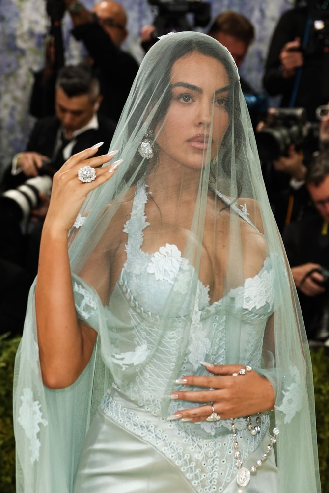 Georgina Rodrigez kao nevesta na Met Gali 