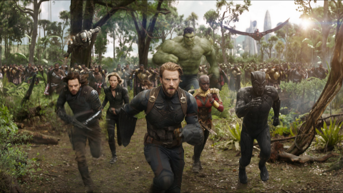 Superbohaterska produkcja "Avengers: Wojna bez granic" w pierwszy weekend wyświetlania zarobiła w Stanach Zjednoczonych 250 mln dolarów, pobijając tym samym rekord otwarcia, należący wcześniej do "Gwiezdnych wojen: Przebudzenia mocy".