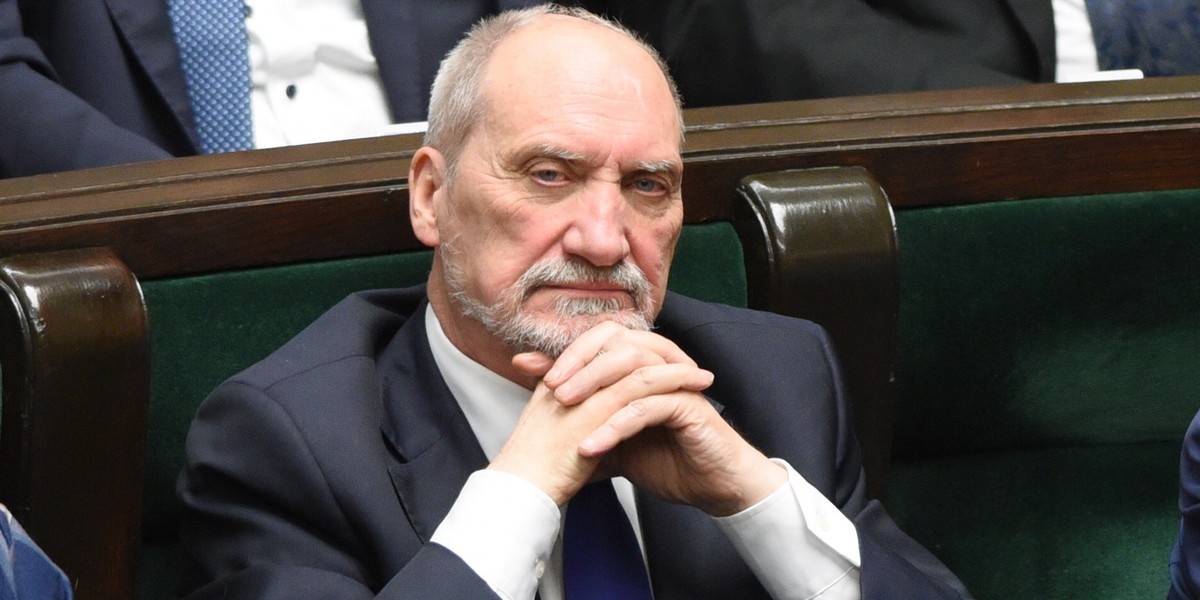 Antoni Macierewicz o katastrofie smoleńskiej: raport mówi o przynajmniej dwóch eksplozjach