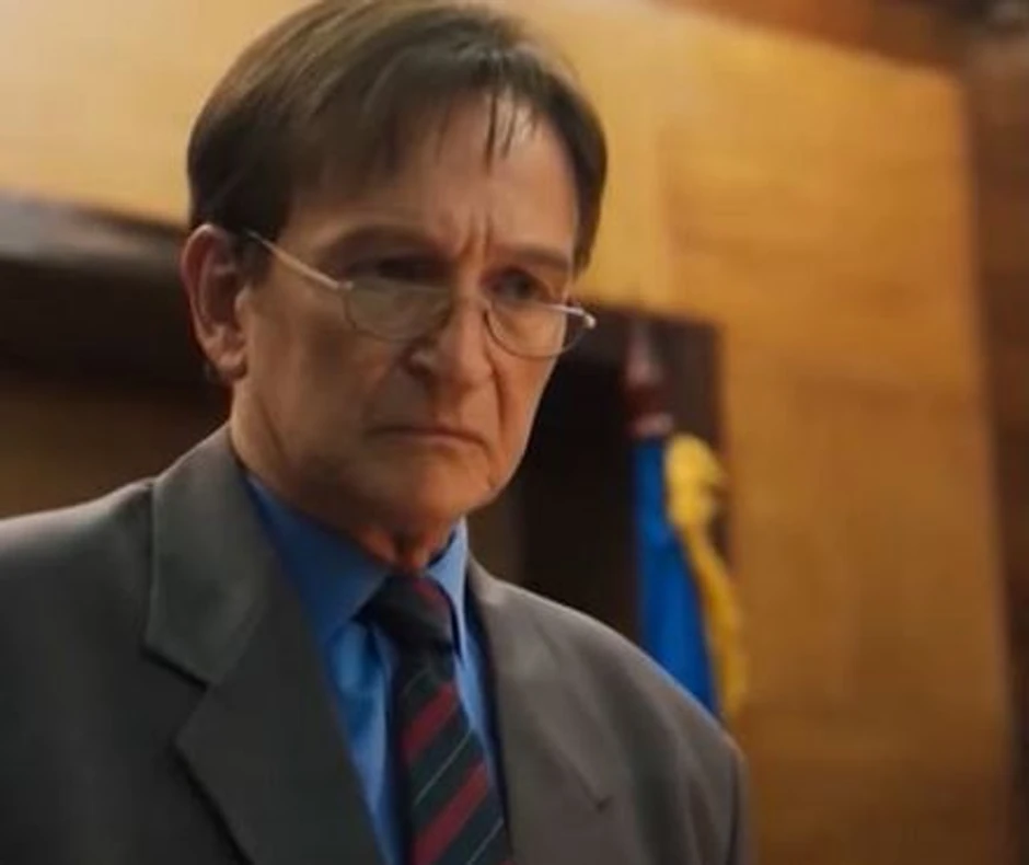 Svetozar Cvetković kao Vojislav Koštunica