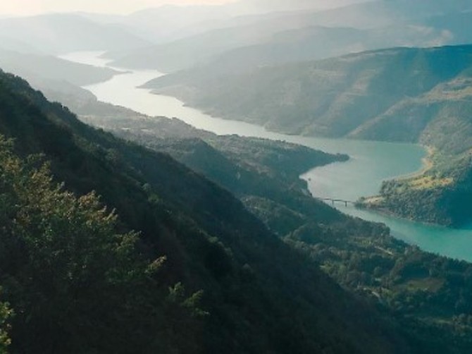 Zavojsko jezero