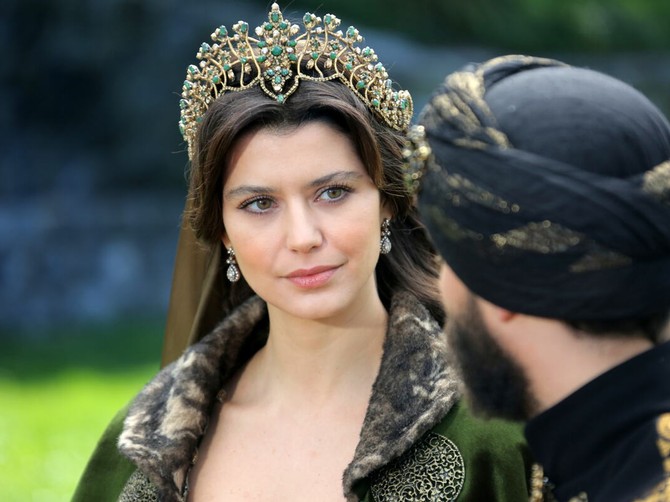 Beren Sat kao sultanija Kosem