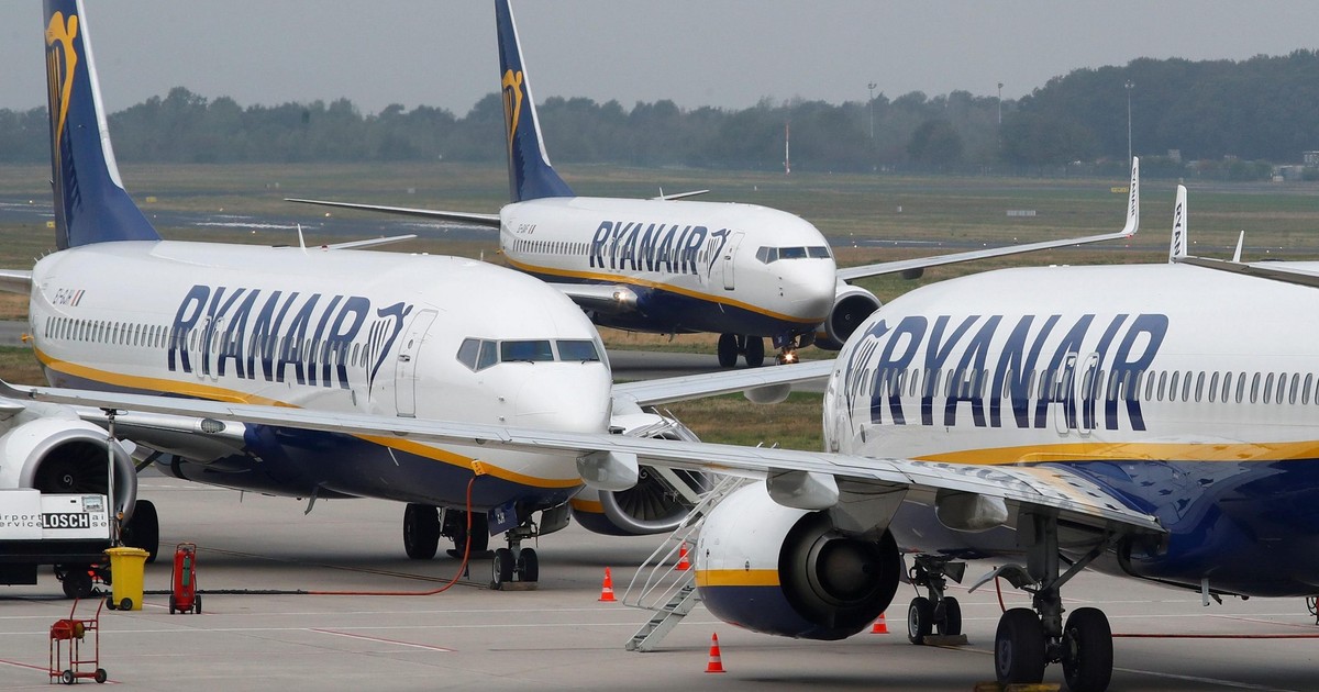 Chaos na lotnisku Poznań: Samolot Ryanair wystartował bez 130 pasażerów – co się stało
