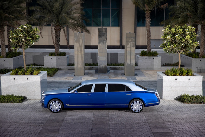 Bentley Mulsanne Grand Limousine by Mulliner z 2015 r.