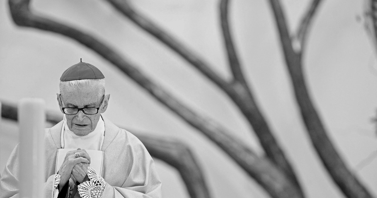Kardynał Franciszek Macharski nie żyje - Wiadomości