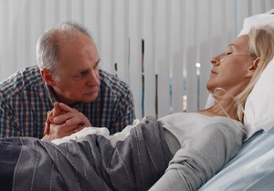 Osoba koja ima stupor, može da deluje kao da je bez svesti, ali da, ipak, donekle reaguje na spoljne podražaje 