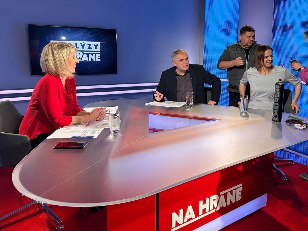Moderátorka politickej relácie Na hrane Jana Krescanko Dibáková.